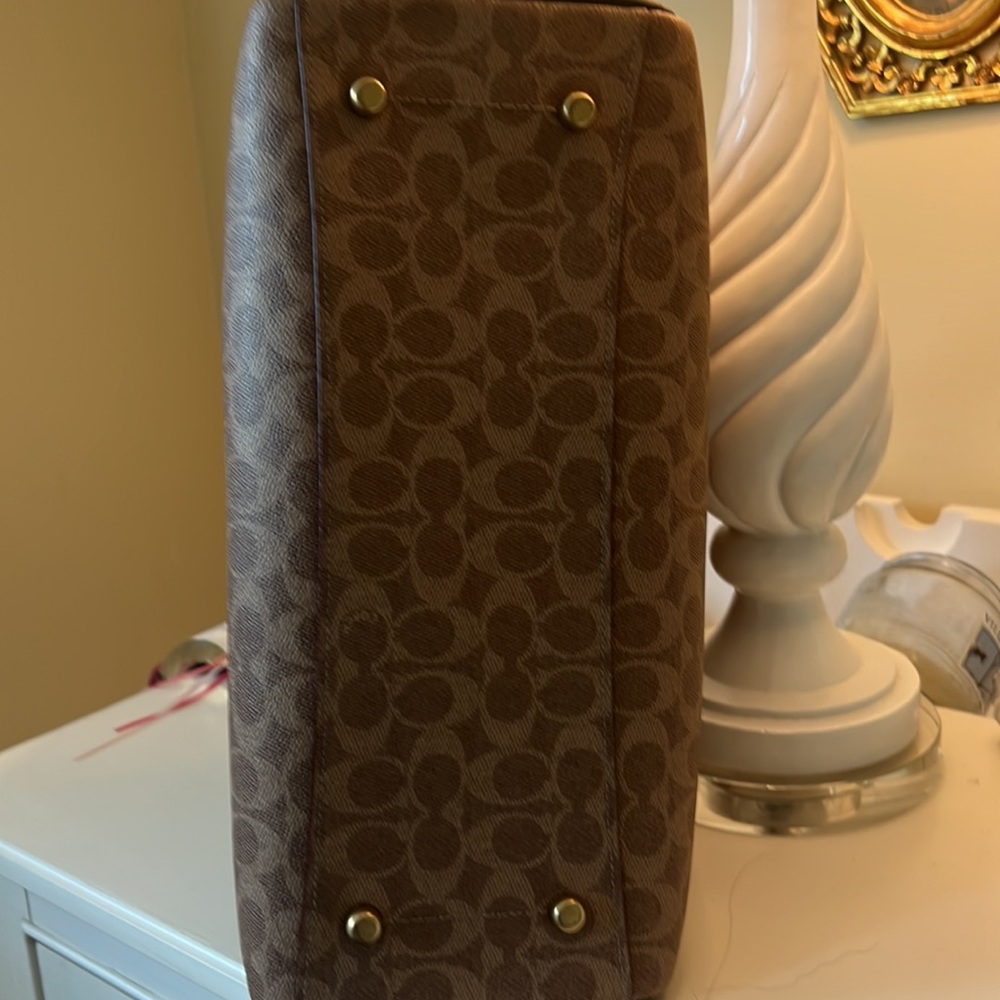 Lora Carryall In Colorblock Signature - Picture 5 of 6